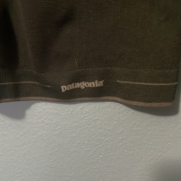 Patagonia Capilene Women’s 1/4 Zip Pullover Black Long Sleeve Size Medium - Picture 2 of 9